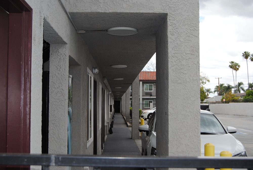 La Puente Inn Motel - photo 62