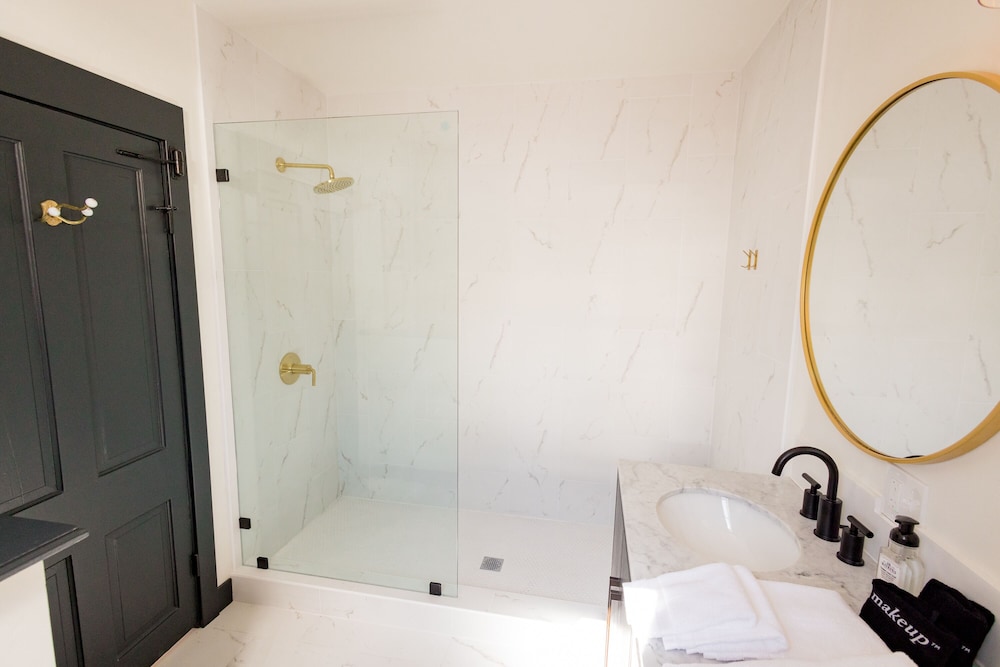 Speakeasy Suites - photo 44
