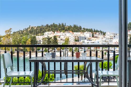Chalkida sea overview marvellous apartment for 6 — 4-Star Luxury Hotel in Chalkida, Greece