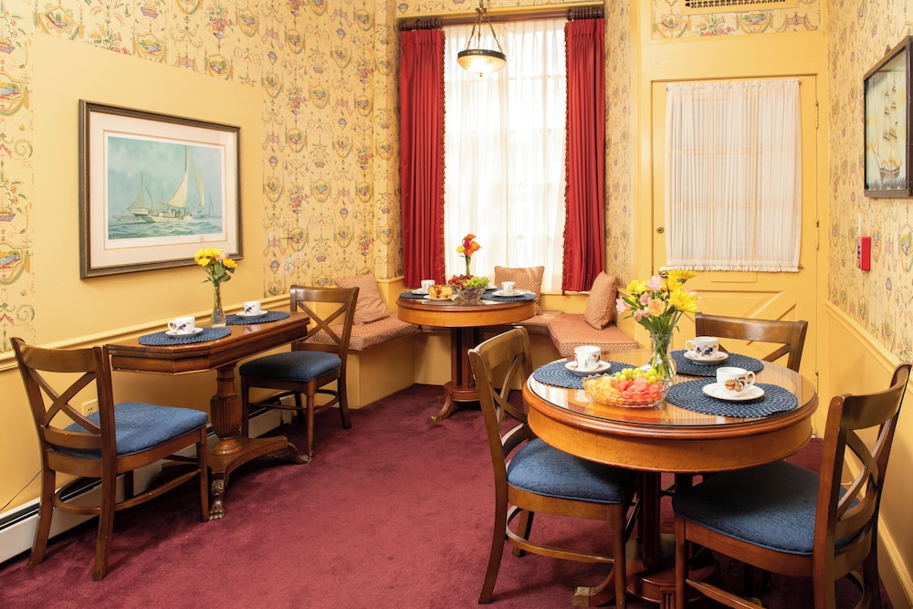 Americas Cup Inn - photo 139