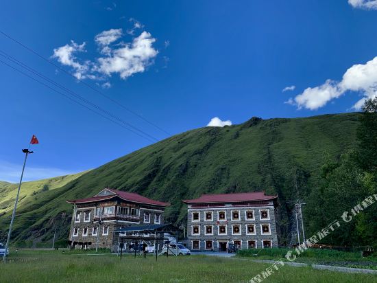 Kangdingmin Ya Manor in Kangding, People's Republic of China