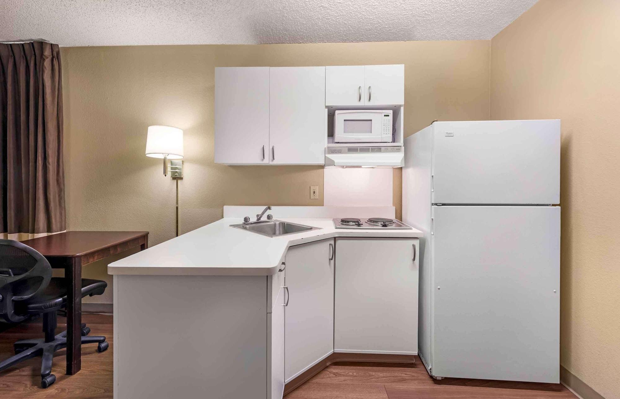 Extended Stay America Suites Los Angeles Long Beach Airport - photo 19