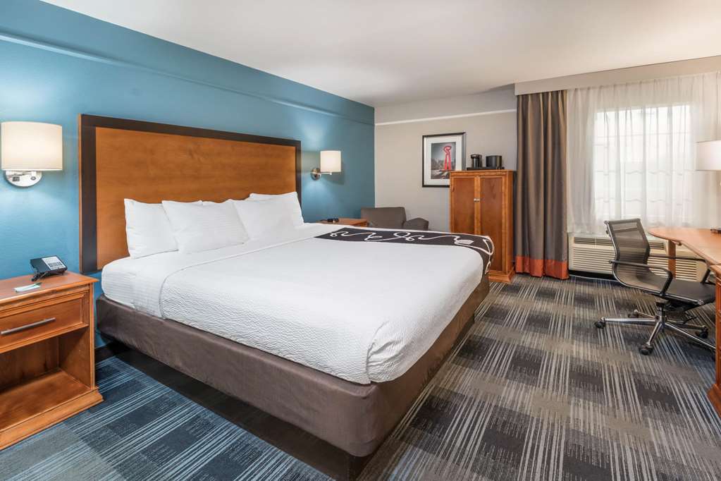 La Quinta Inn by Wyndham San Antonio Brooks City Base - photo 28