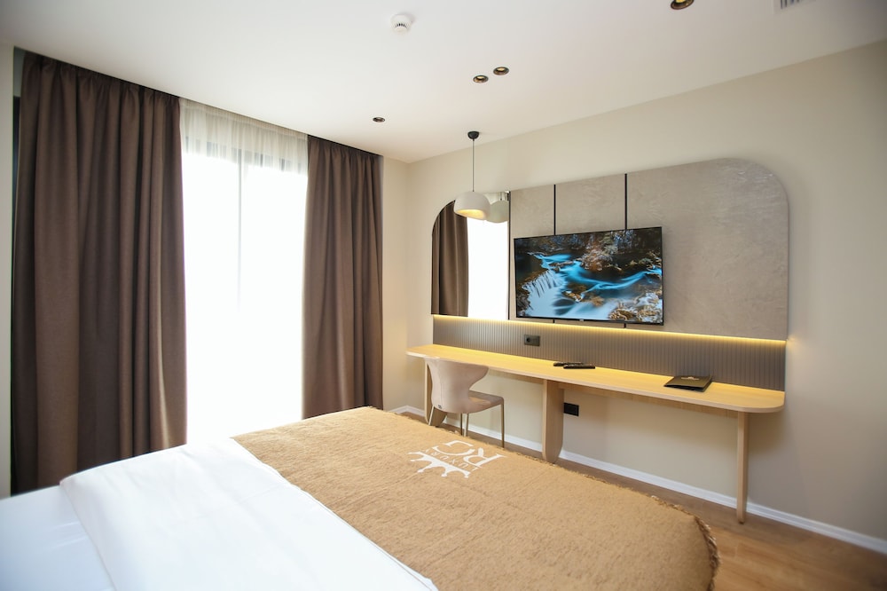 Regina Palm Resort in Orikum, Albania