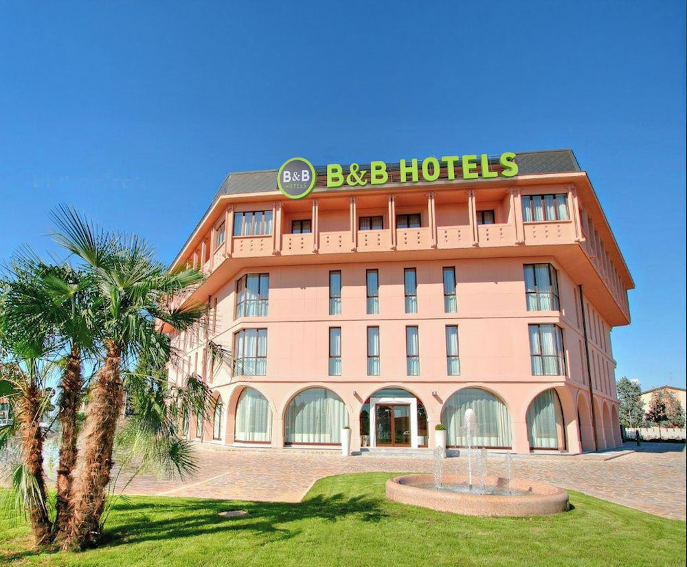 Hotel Habitat — Giussano