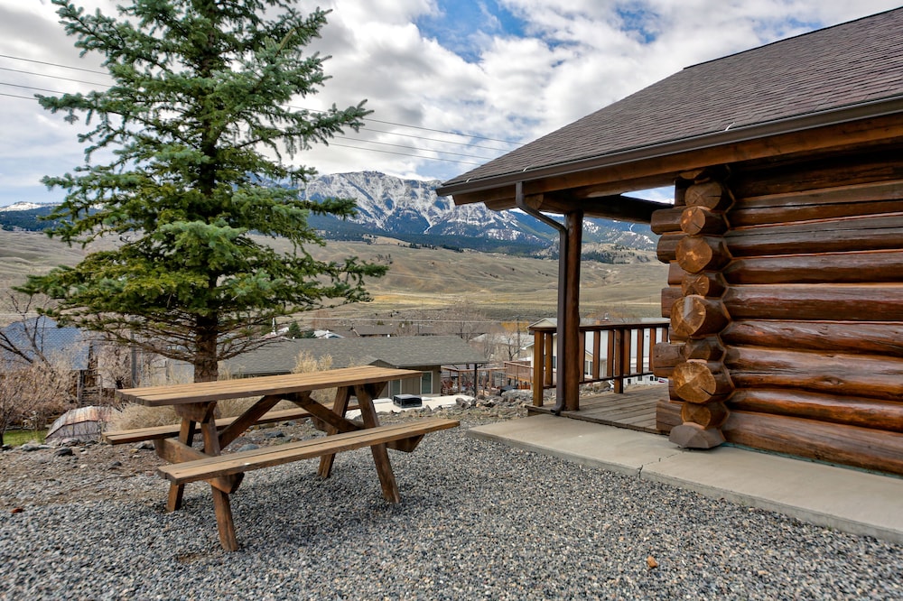 The Roosevelt Hotel Yellowstone - photo 26