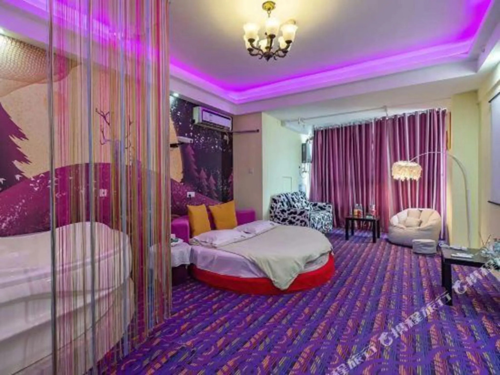 Nice Theme Hotel - carbon neutral hotel in Nanjing