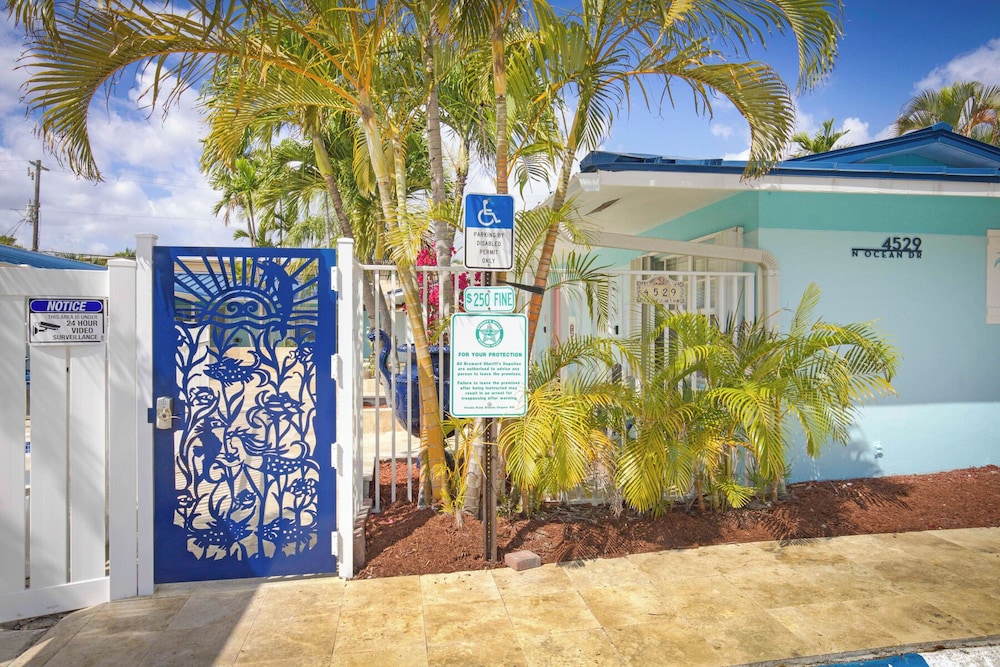 La Mer Suites - photo 53