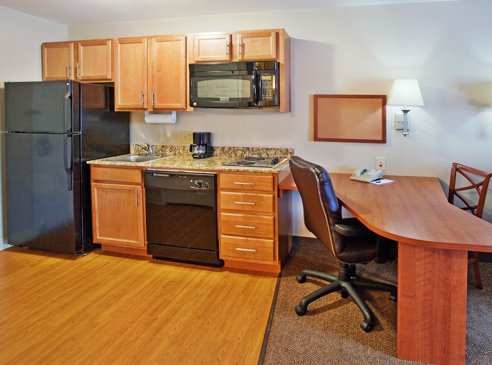 Candlewood Suites Columbus Fort Benning by IHG - photo 27