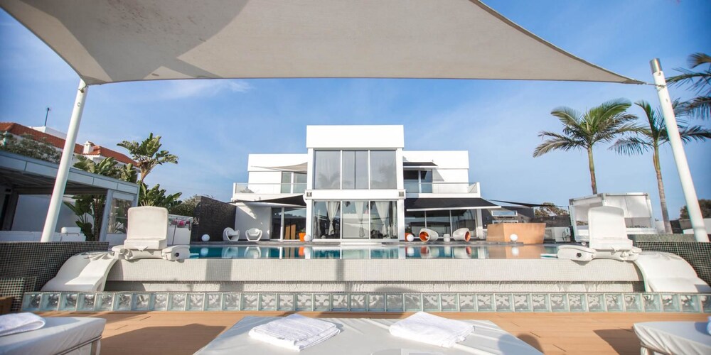 Oceanview Luxury Villa 011 — 4-Star Luxury Hotel in Ayia Napa, Cyprus