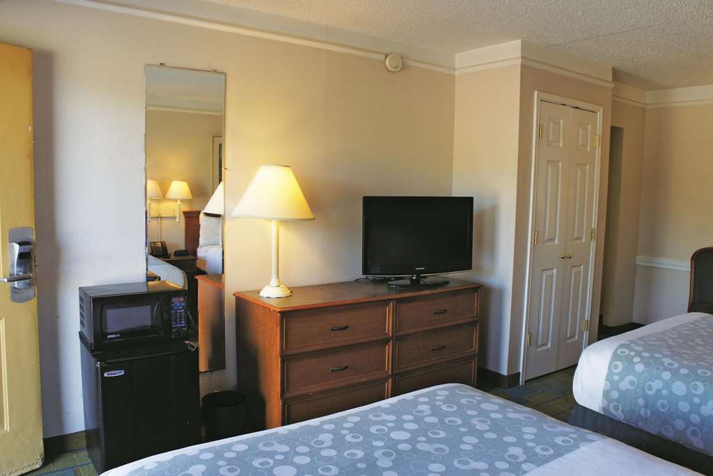 La Quinta Inn by Wyndham Clute Lake Jackson - photo 13