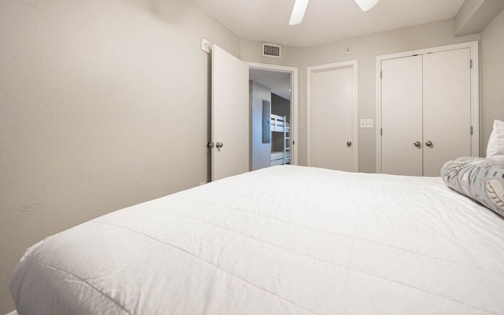 Phoenix All Suites West Hotel 403 1 Bedroom Condo - photo 5
