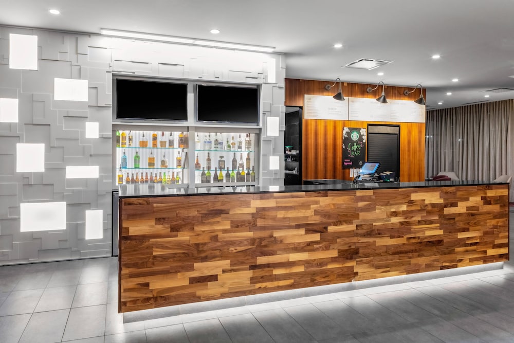 Courtyard by Marriott East Lansing Okemos - photo 46