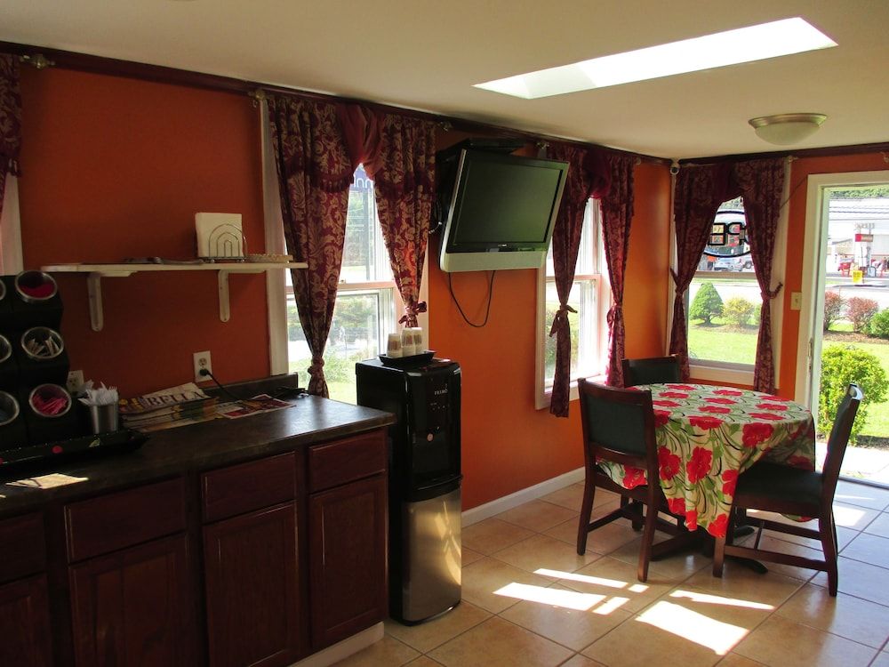 Plum Tree Inn - photo 14