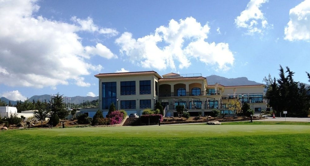 Korineum Golf & Beach Resort — 4-Star Luxury Hotel in Kyrenia, Cyprus