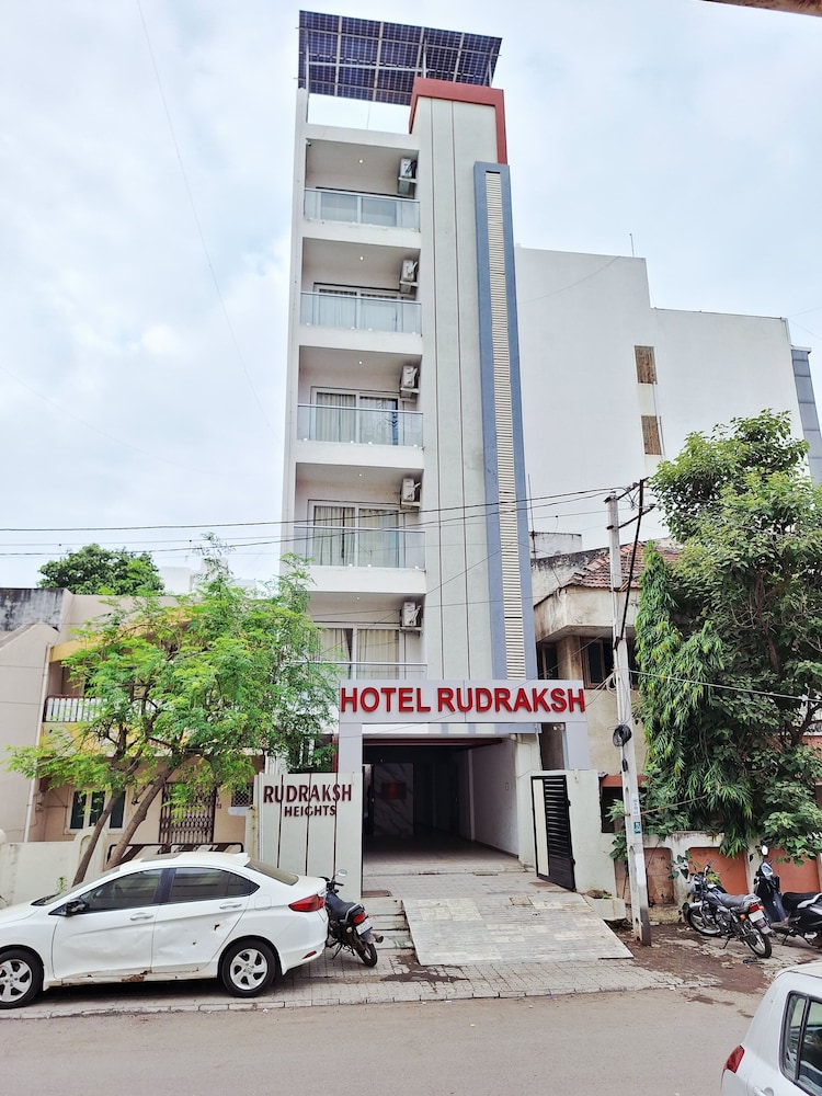 Hotel Rudraksh - last minute hotel in Rajkot