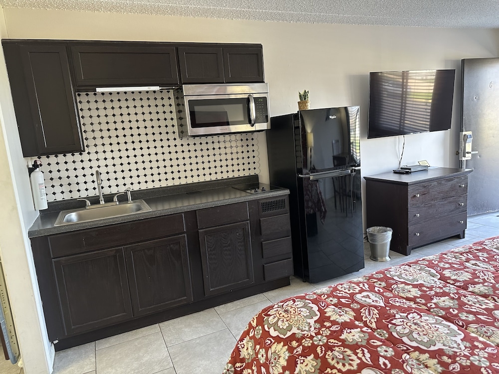 Geneva Wells Inn - photo 27