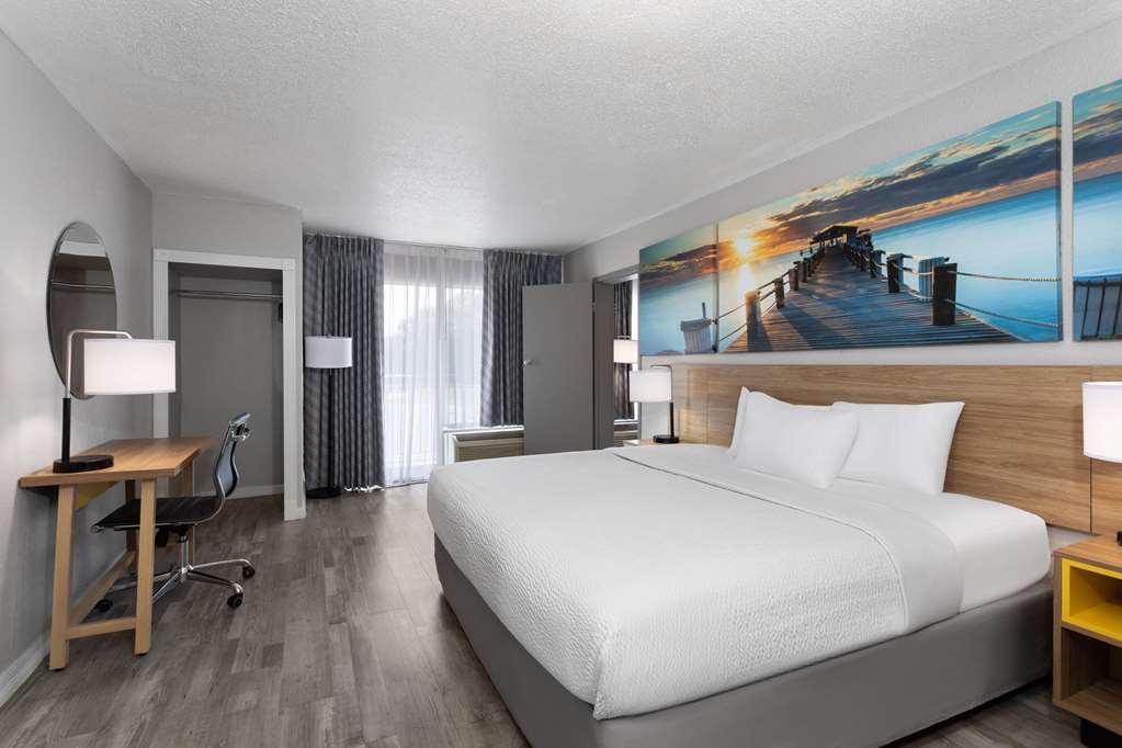 Days Inn by Wyndham Wildwood I 75 - photo 19