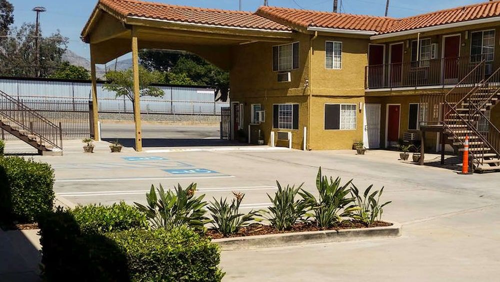Economy Inn Motel Sylmar - photo 25
