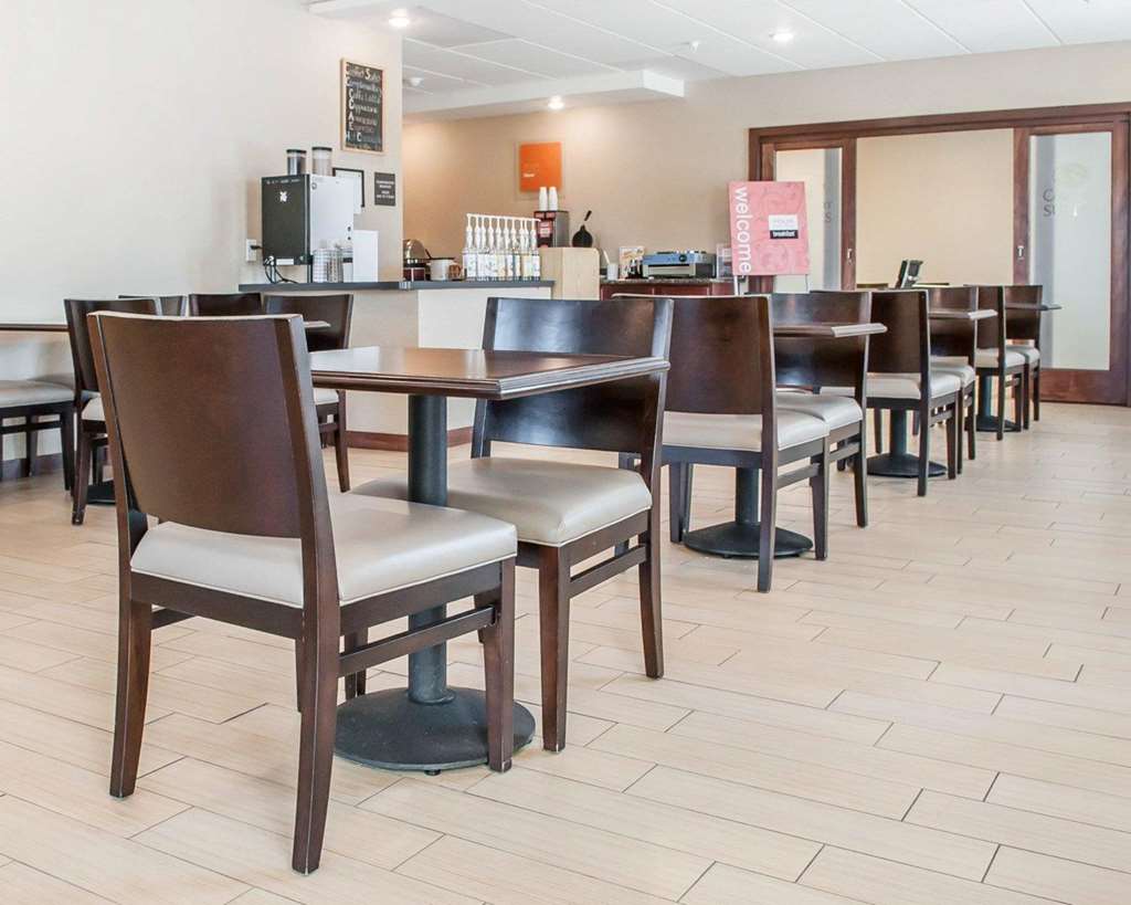 Comfort Suites Farmington - photo 25