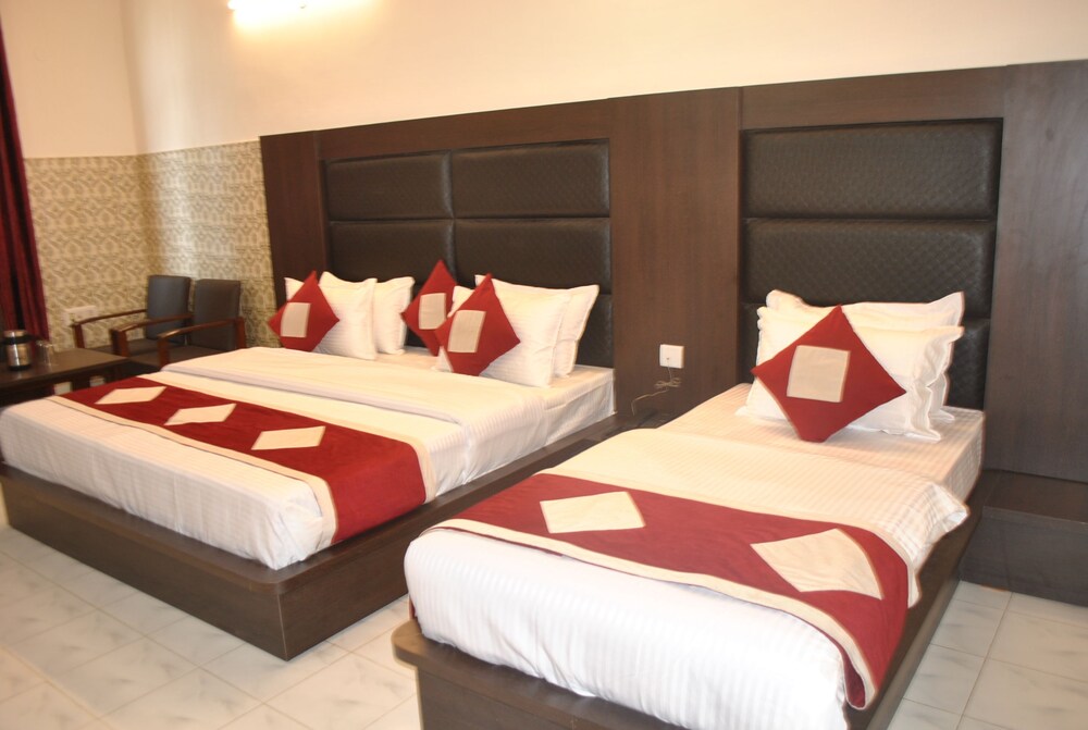 Hotel Malabar Inn by MTMC Rooms Katra in Katra, India
