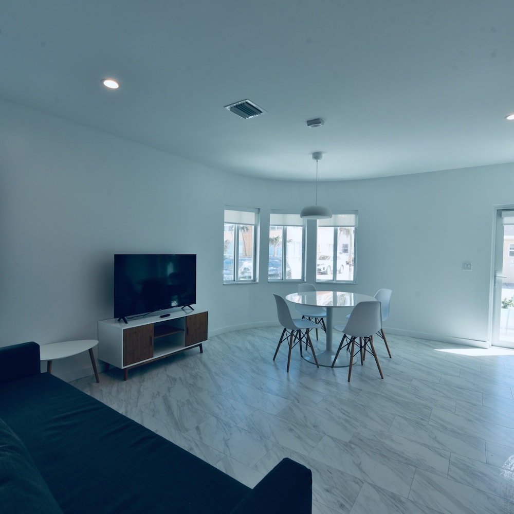 The Marlin Beachside - photo 35