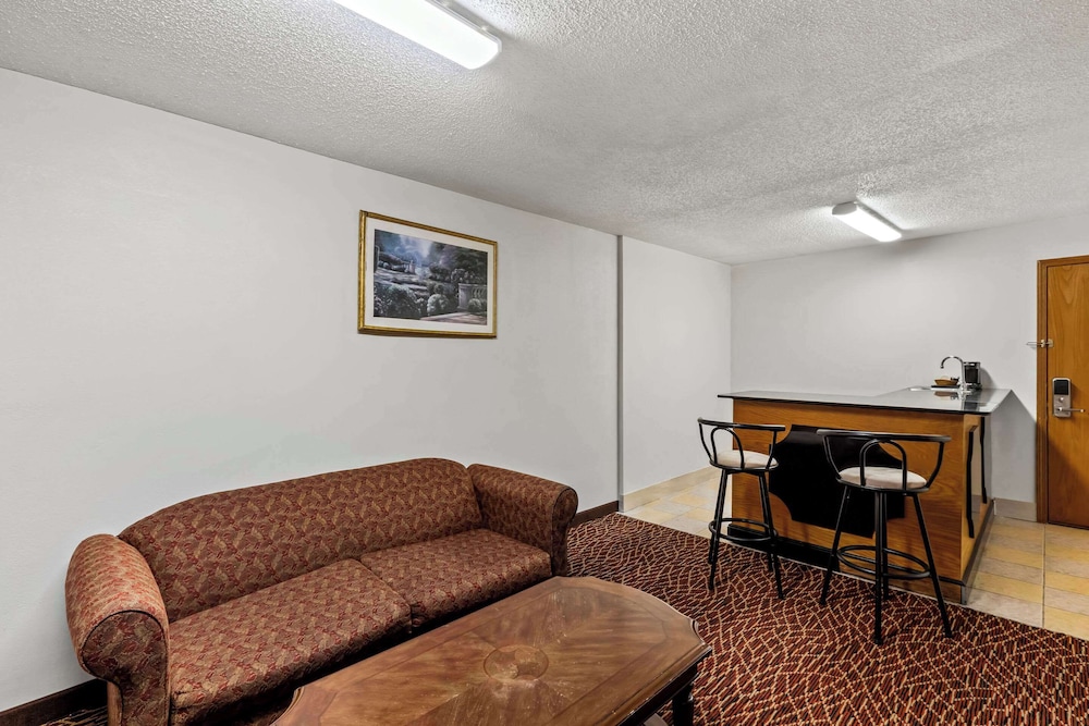 Quality Inn Marietta near Dobbins ARB - photo 23