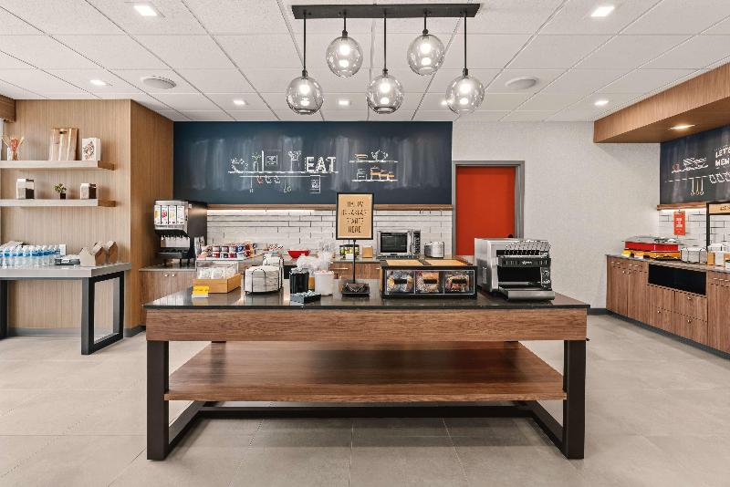 Hampton Inn Bellingham Airport - photo 31