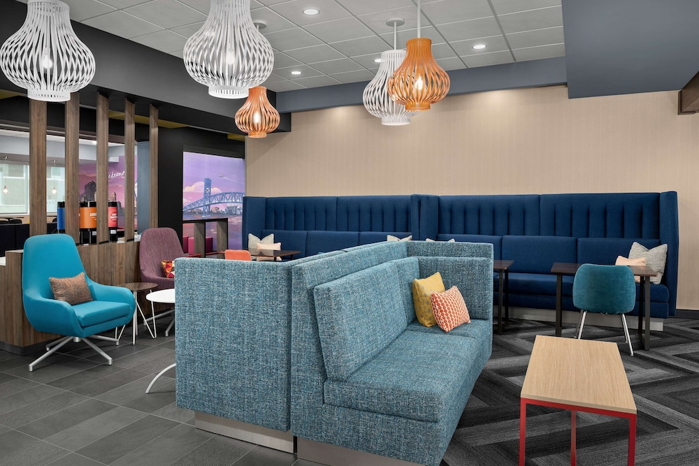 Tru by Hilton Jacksonville Airport I 95 - photo 3