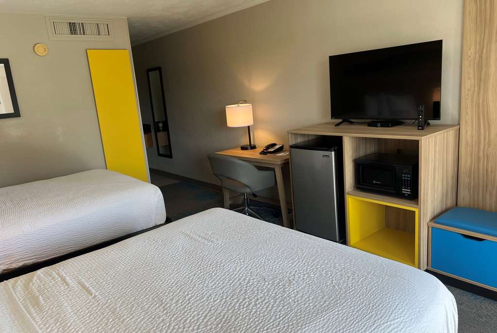 Days Inn by Wyndham Hays - photo 19