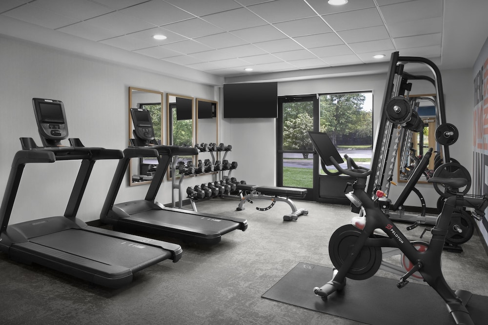Hampton Inn Lenoir City - photo 18