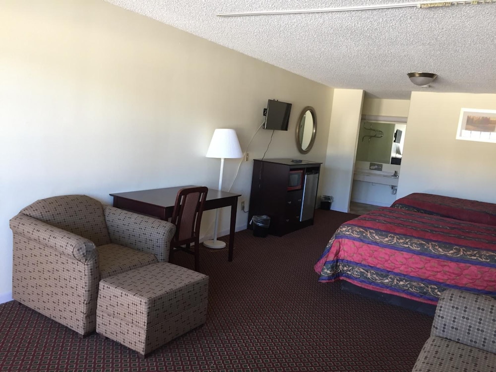 Royal Inn Abilene - photo 36