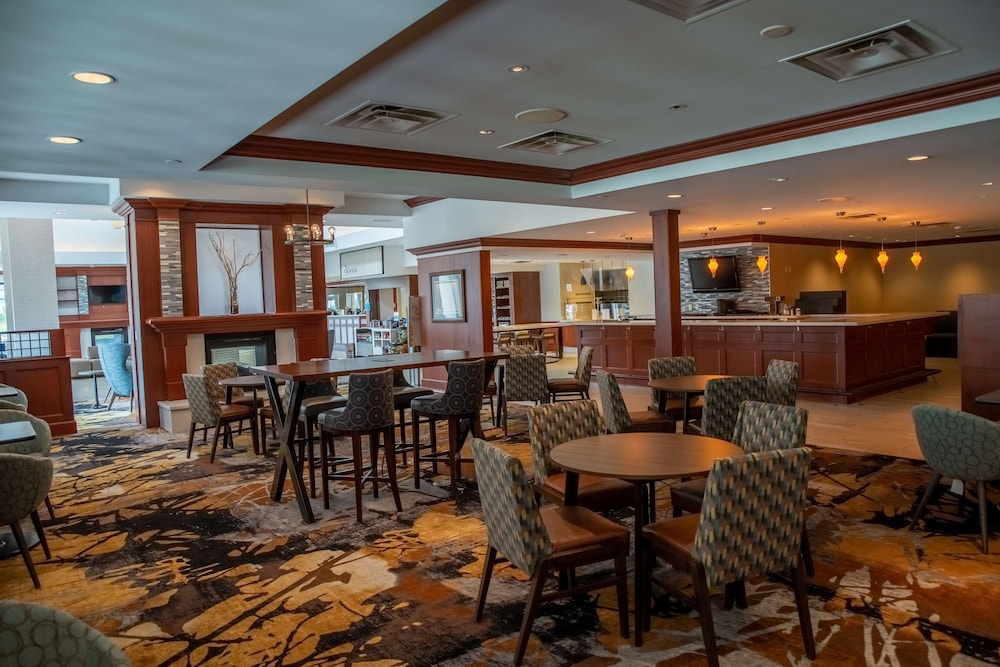 Hilton Garden Inn Erie - photo 26