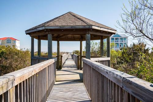 Alta Mira by Oak Island Accommodations - photo 48