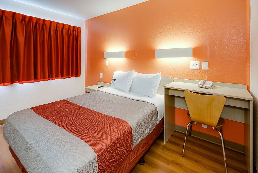 Motel 6 Lenexa KS Kansas City Southwest - photo 5