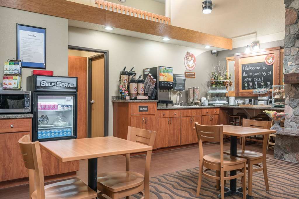 AmericInn by Wyndham Fargo West Acres - photo 18