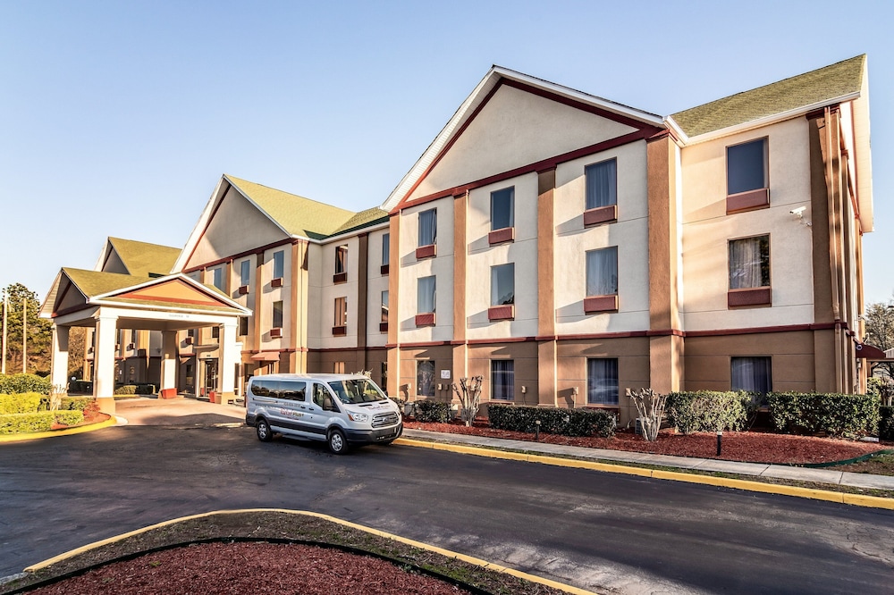 Red Roof Inn PLUS & Suites Atlanta Airport South - photo 30
