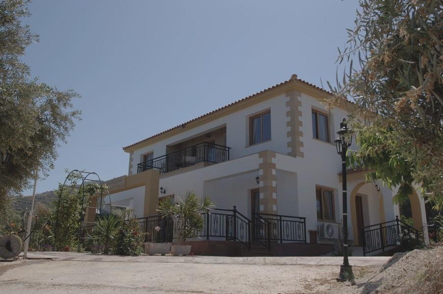 Marilena Sunset Villa 1 — 4-Star Luxury Hotel in Argaka, Cyprus