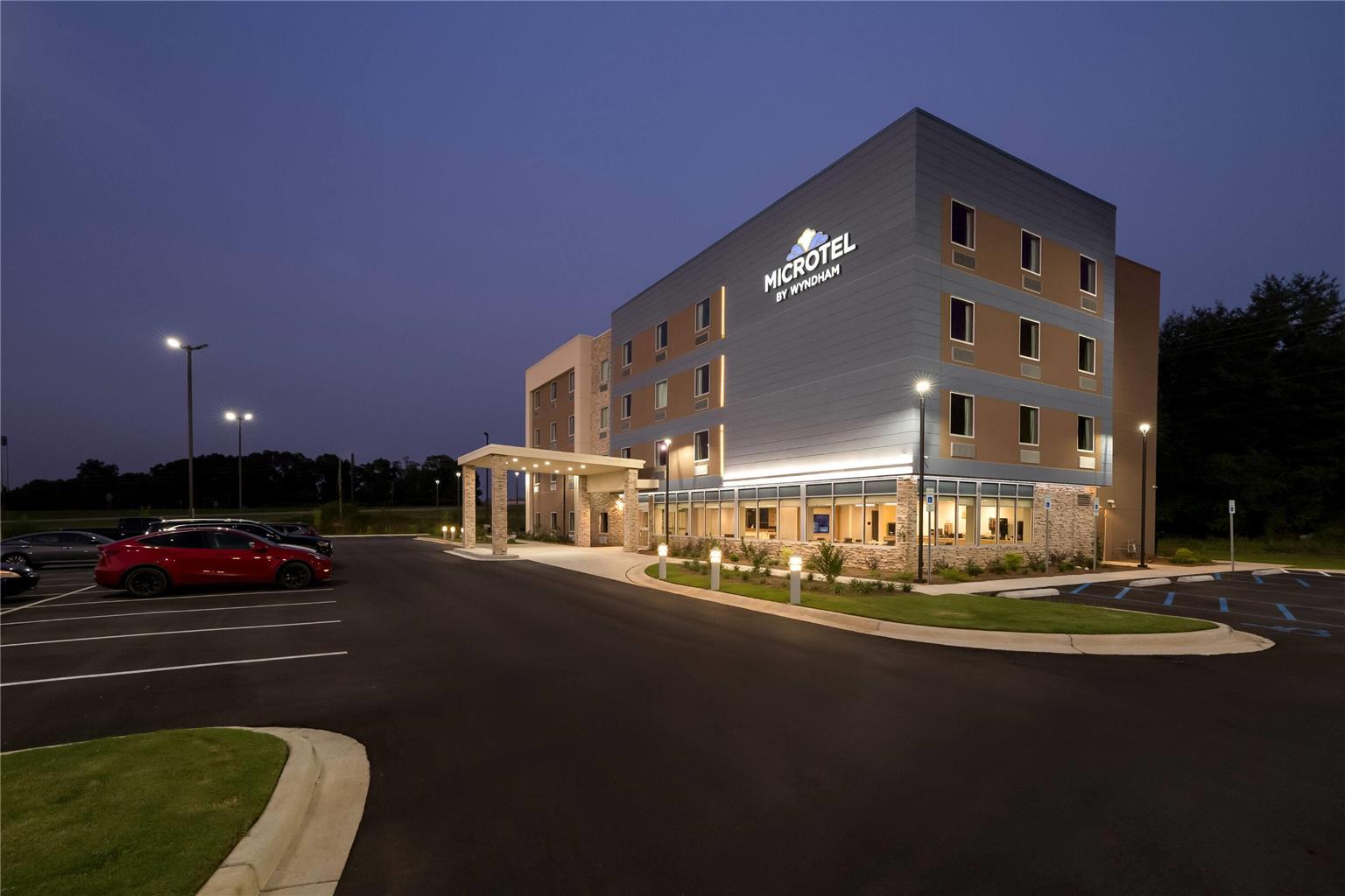Microtel Inn and Suites by Wyndham Prattville Montgomery - photo 6