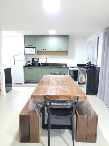 Perto da praia espaço amplo terraço churrasqueira in Pontal Do Parana, Brasil