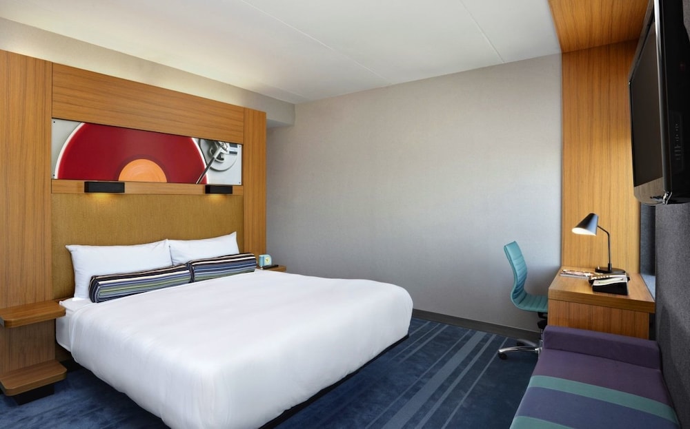 Aloft Mount Laurel - photo 7