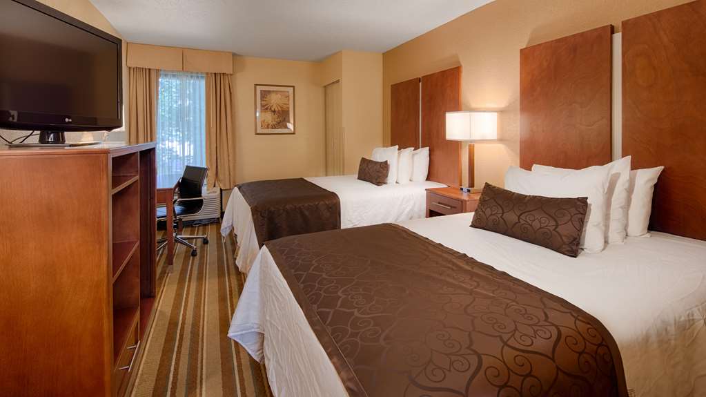 Best Western Plus Richmond Airport Hotel - photo 26