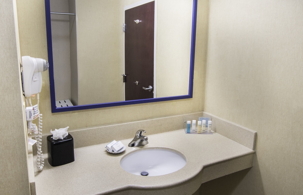 Hampton Inn Kingsland - photo 28