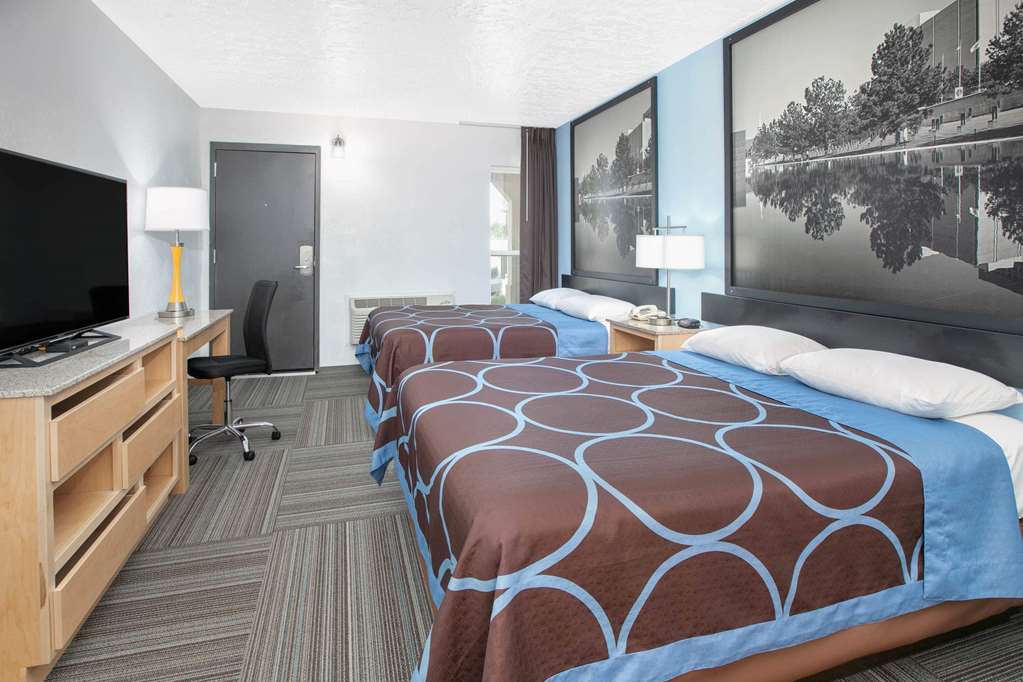 Super 8 by Wyndham City of Moore - photo 12
