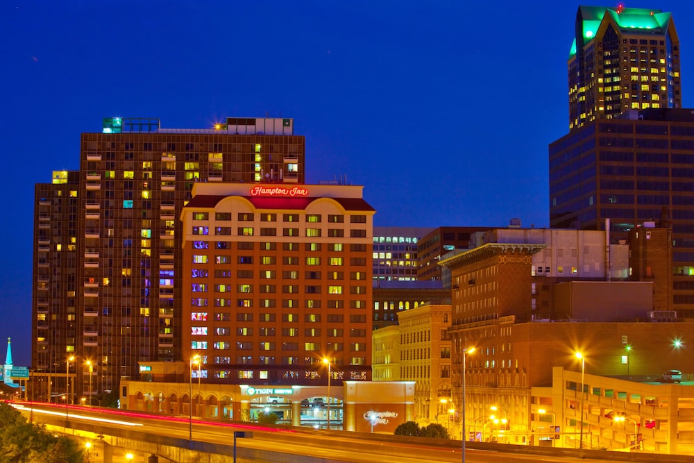 Hampton Inn St. Louis Downtown at the Gateway Arch - photo 53