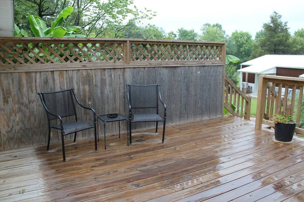 Shawnee Trails Lodging and Suites - photo 44