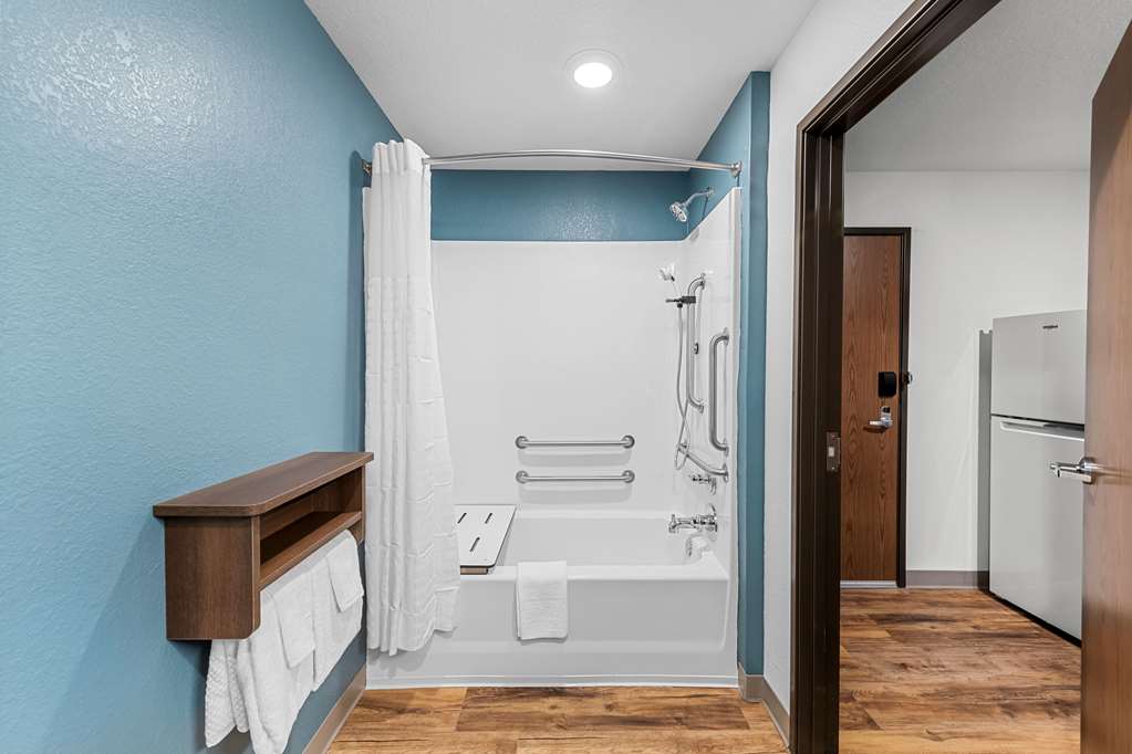 Woodspring Suites Kansas City Airport - photo 9