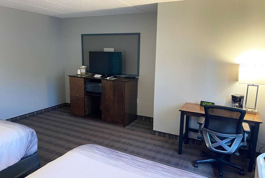 AmericInn by Wyndham Ladysmith - photo 12