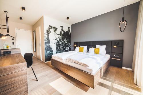Hotel Garni Maximilian - carbon neutral hotel in Dingolfing