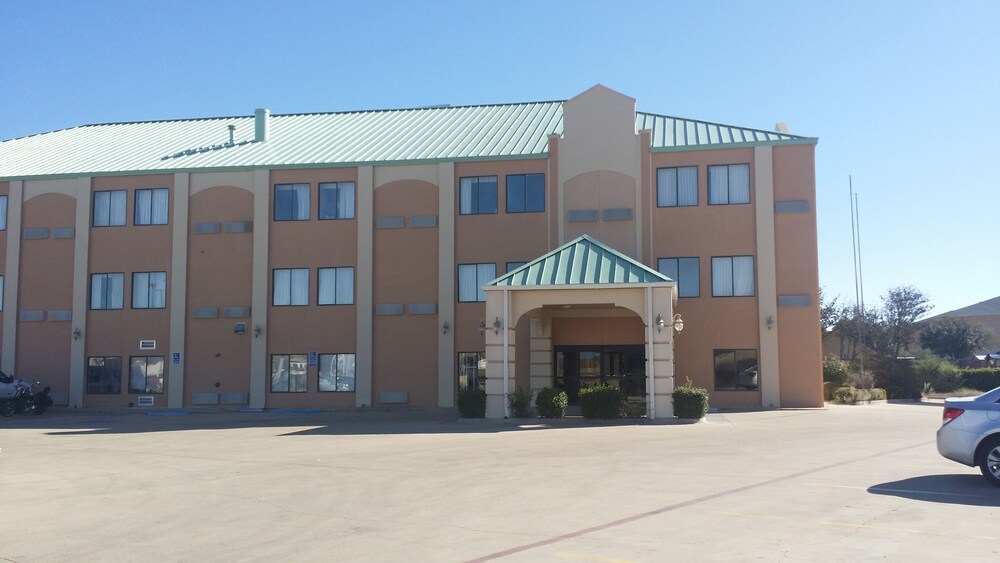 Quality Suites Abilene TX - photo 79